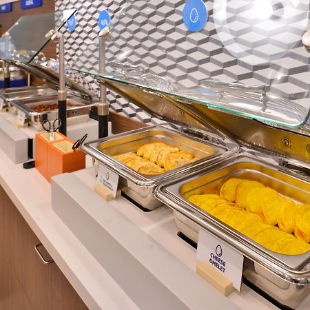 Holiday Inn Express & Suites - Staunton By Ihg Bagian luar foto