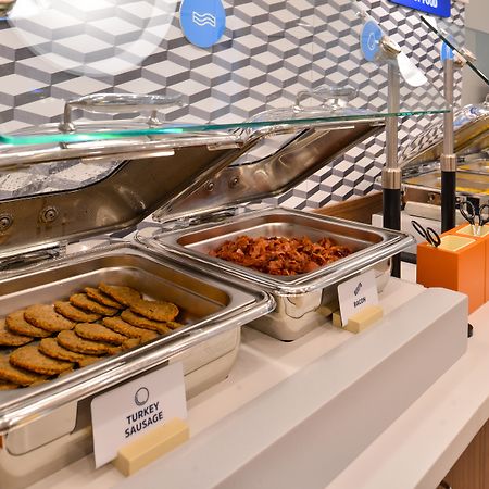 Holiday Inn Express & Suites - Staunton By Ihg Bagian luar foto
