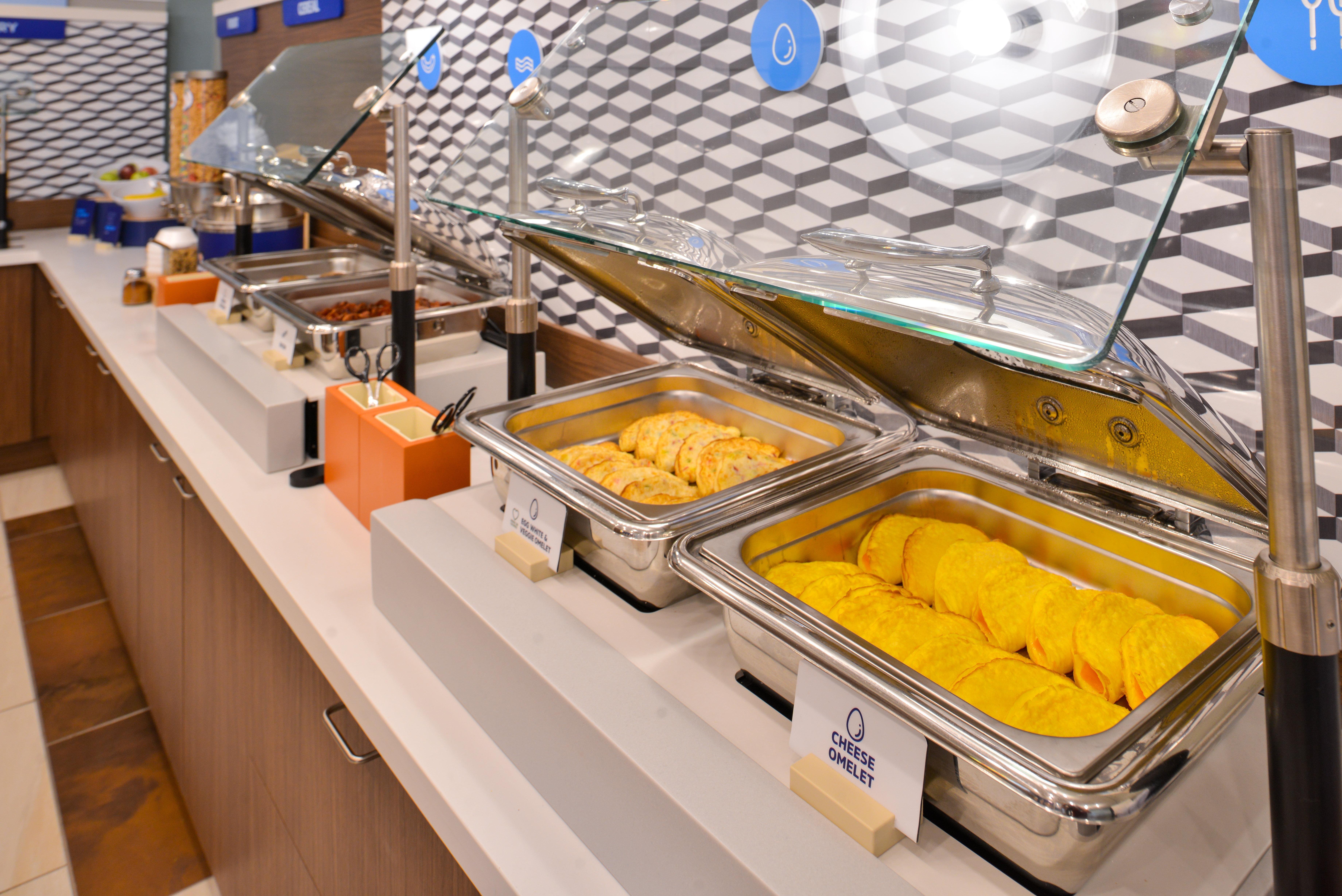 Holiday Inn Express & Suites - Staunton By Ihg Bagian luar foto