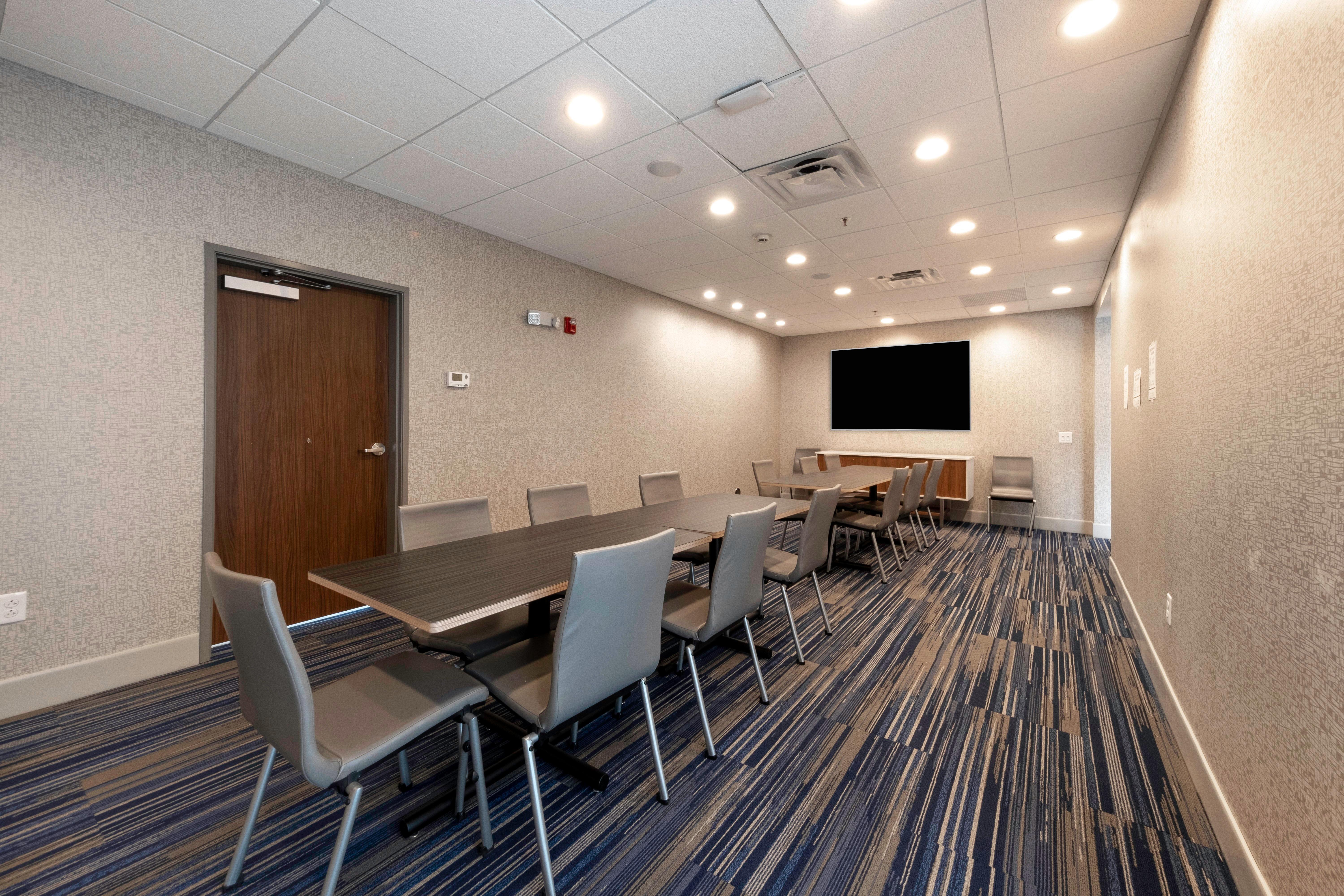 Holiday Inn Express & Suites - Staunton By Ihg Bagian luar foto