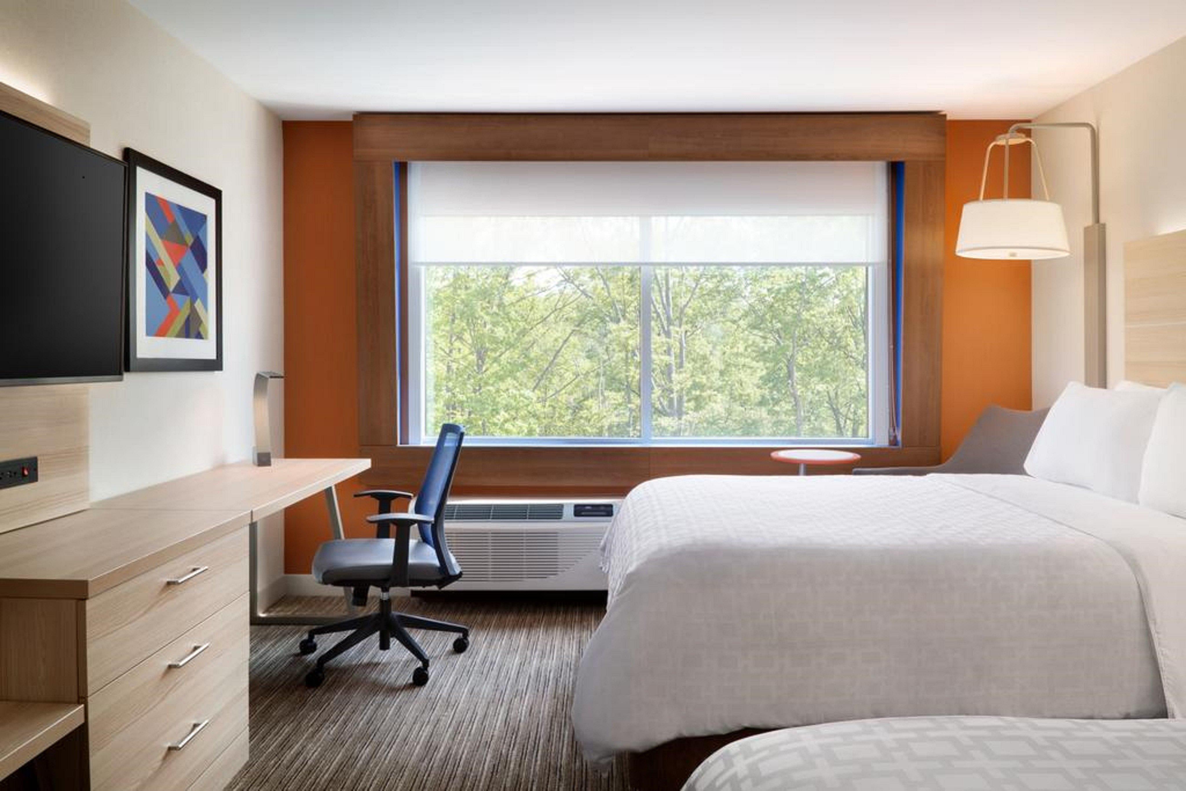 Holiday Inn Express & Suites - Staunton By Ihg Bagian luar foto