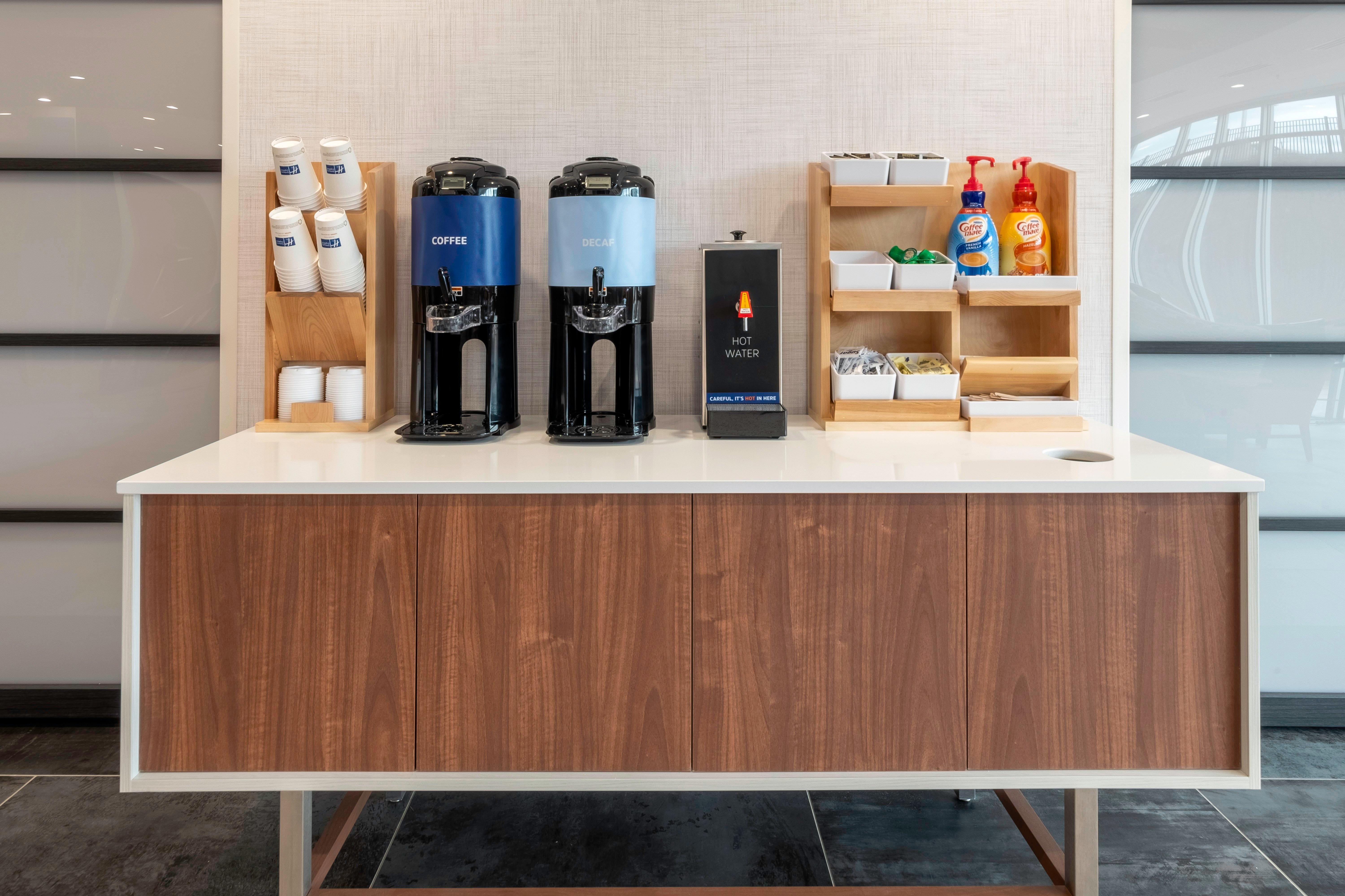 Holiday Inn Express & Suites - Staunton By Ihg Bagian luar foto
