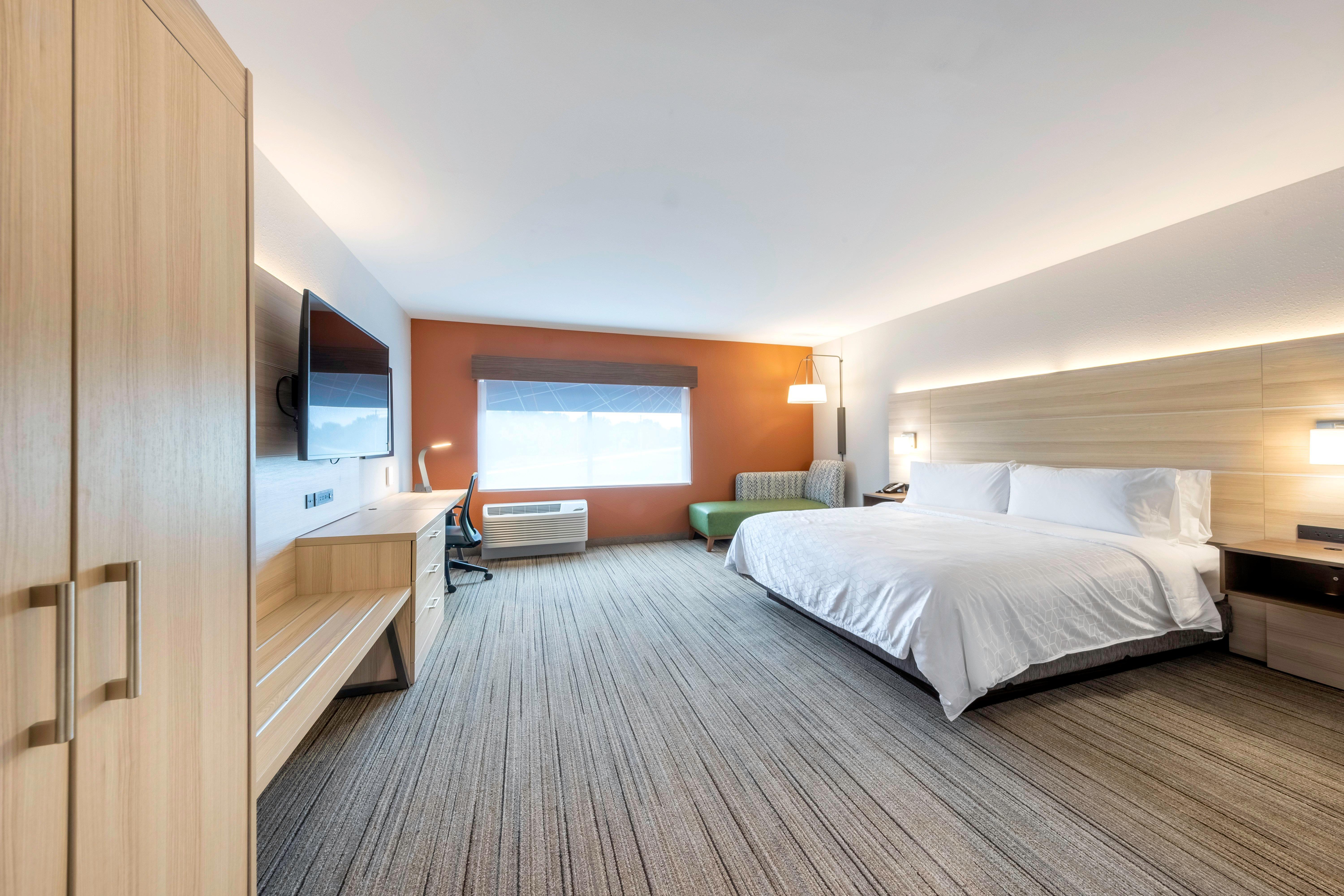 Holiday Inn Express & Suites - Staunton By Ihg Bagian luar foto